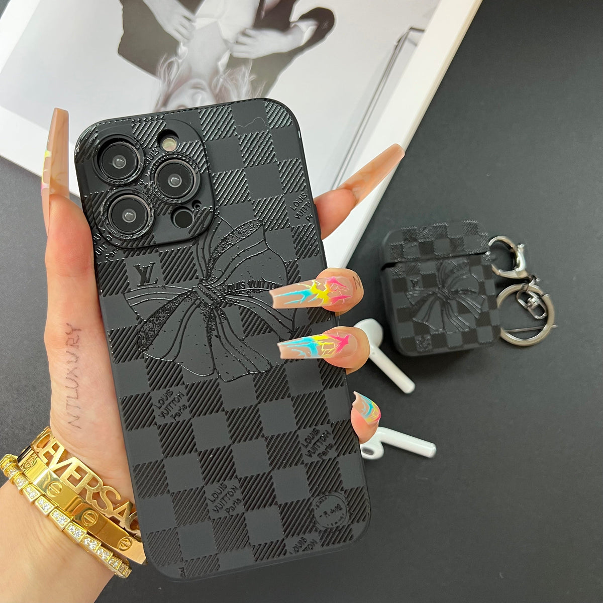 Coque de téléphone noire tendance (Nœud papillon cœur)