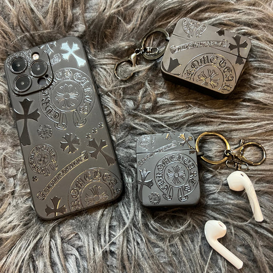 Black Trendy Phone Case (Full Heart)