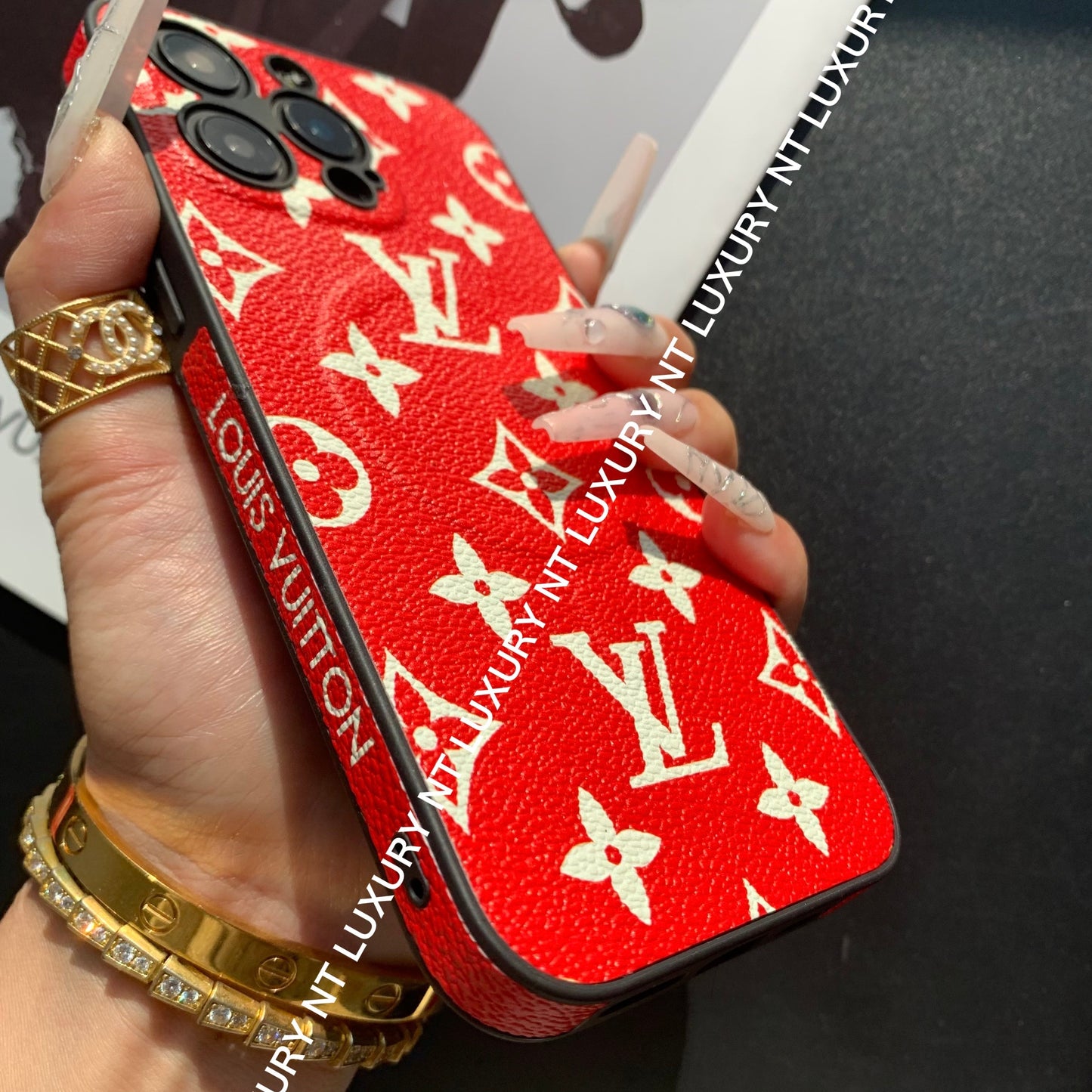 Traditional Red Phone Case (Magsafe)