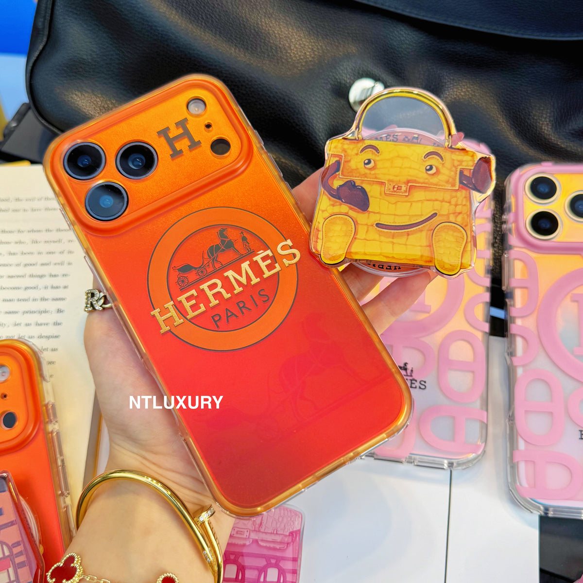 Chameleon Horse Magsafe Phone Case with Doll Bag Holder