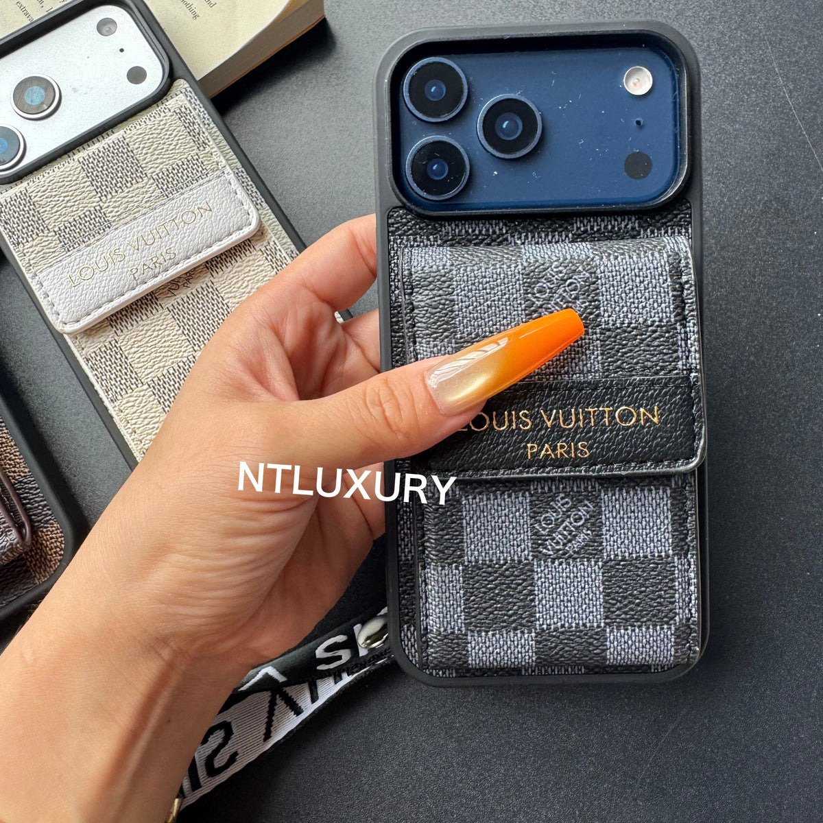 Nouvelle coque de téléphone fantaisie traditionnelle avec porte-monnaie et rayures (treillis)