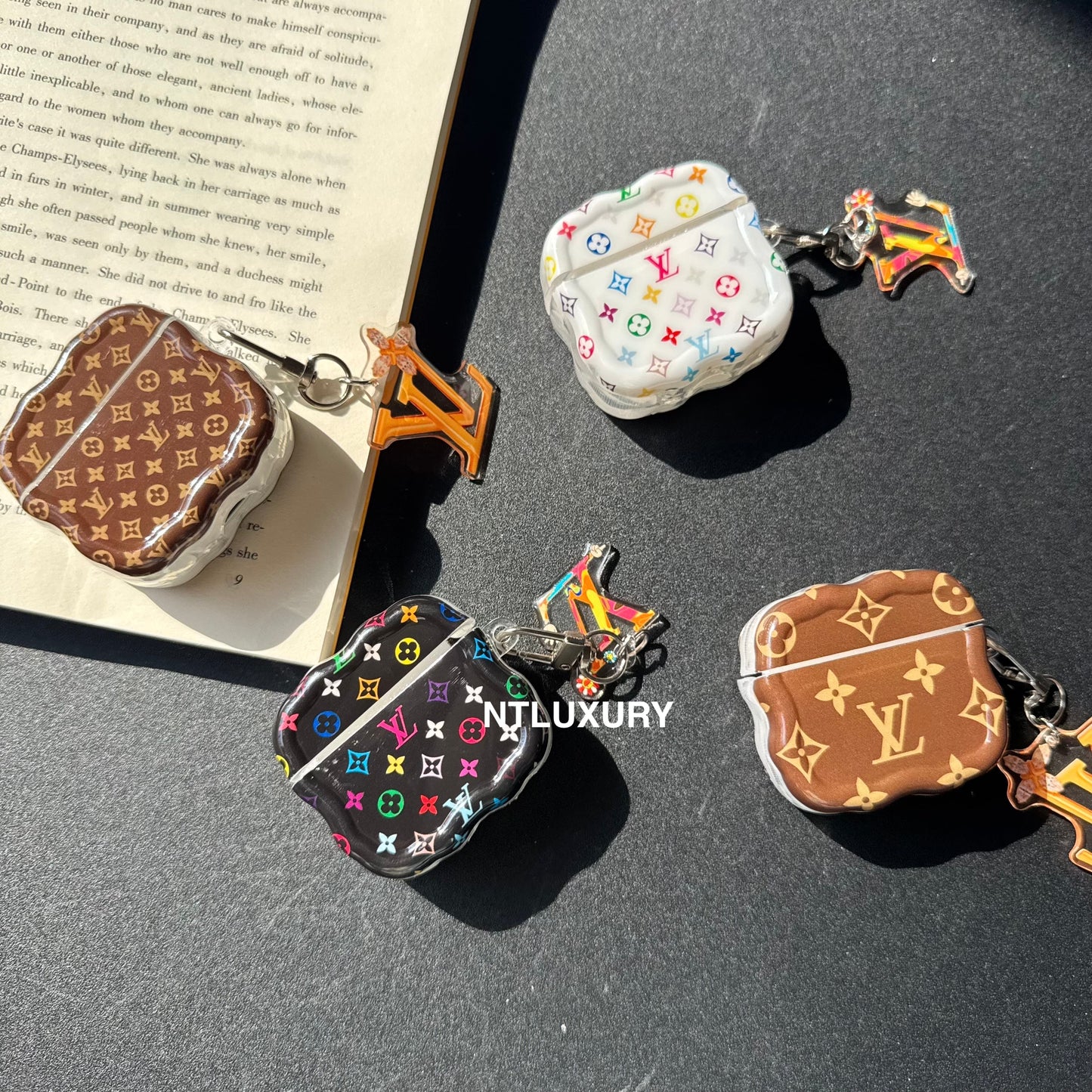 Fancy New Design Airpods Case with Pendant