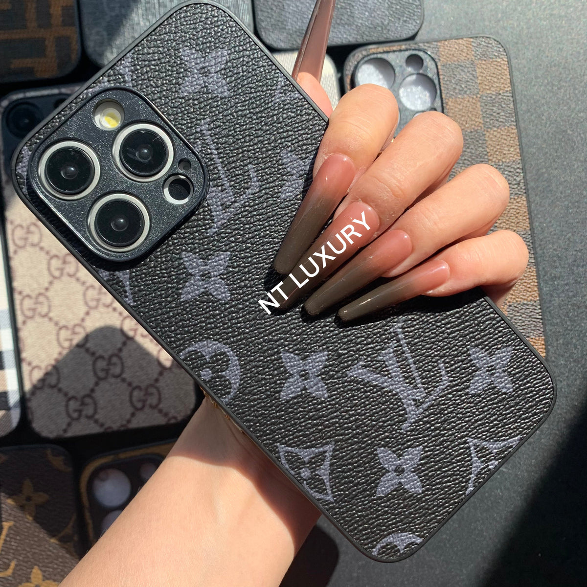 Traditional Phone Case with Camera Protection (Black Love)
