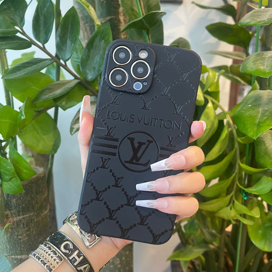 Black Trendy Phone Case ( Love Me )