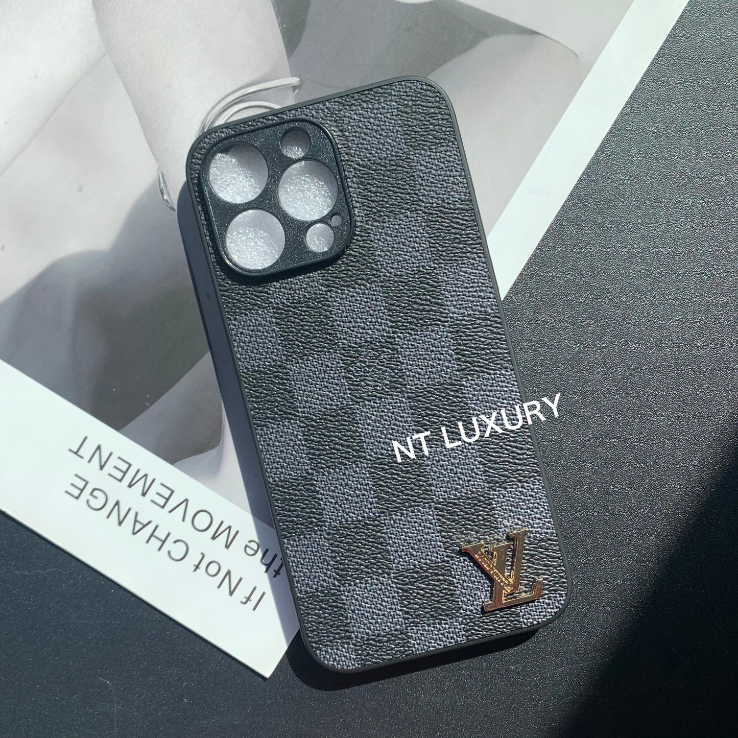 Traditional Phone Case with Camera Protection (Black Latticed)