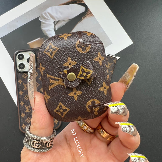 Custodia per AirPods Traditional Touch (Piccolo Amore)