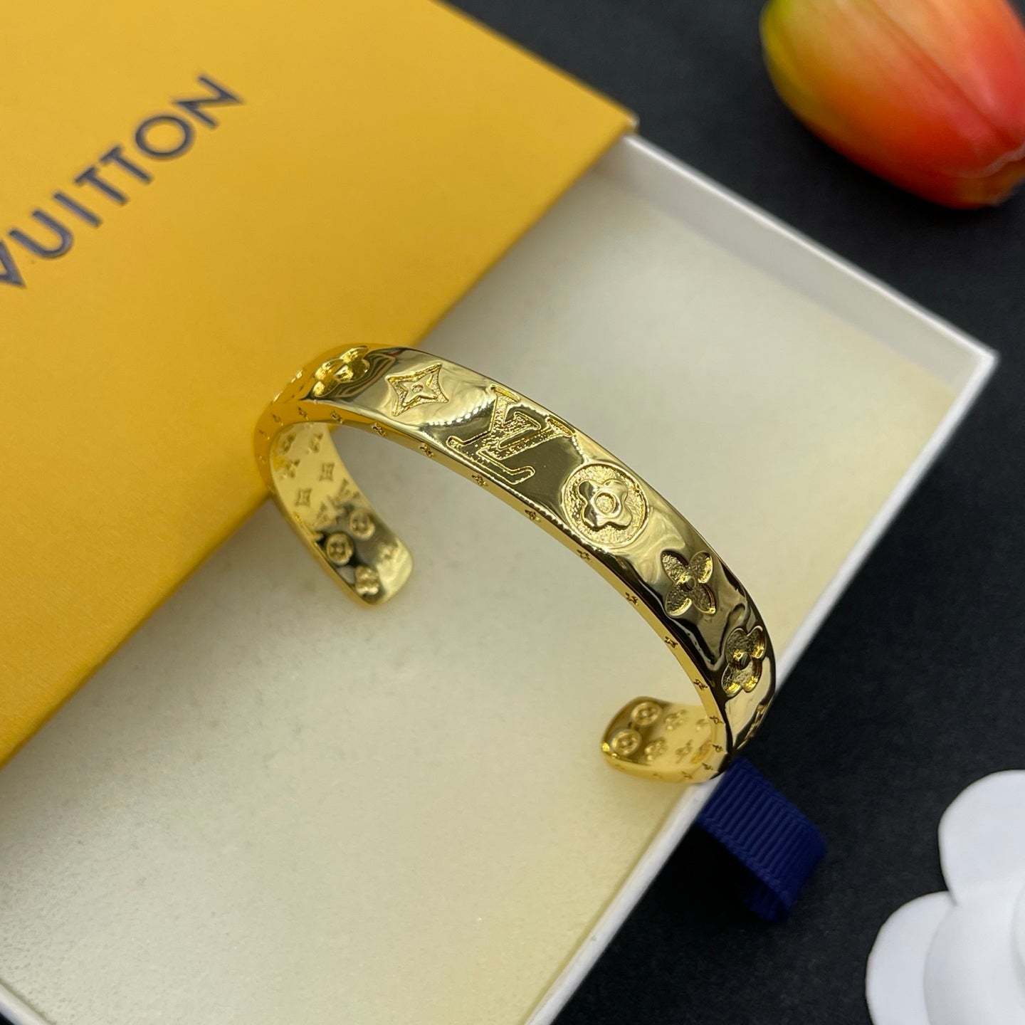 Love Pattern Bracelet