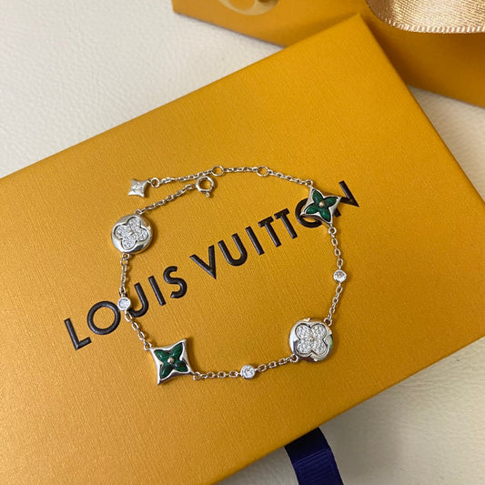 Vintage Love Design Bracelet