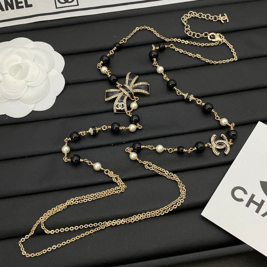 Black Bowknot Girl Sweater Chain