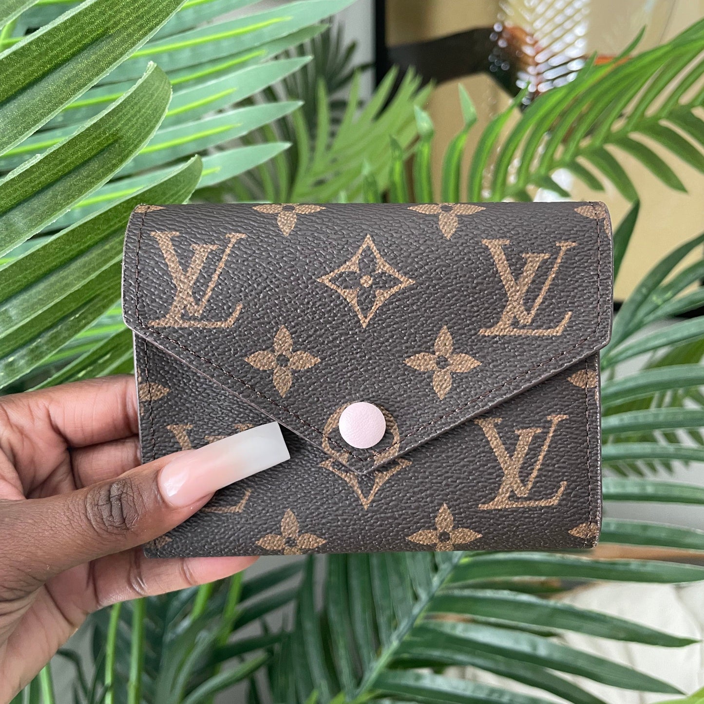 Short Brown/Pink Flower logo Full Wallet *comes with box*