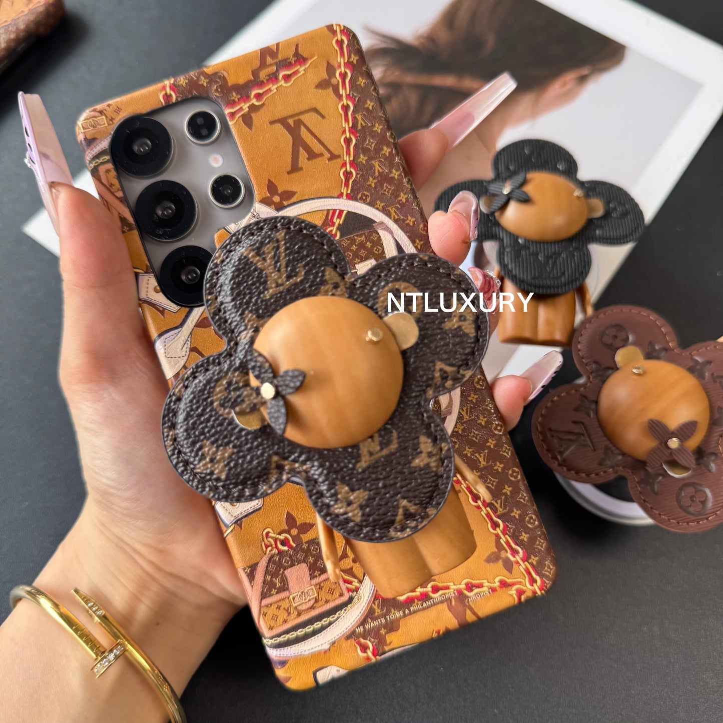 Vivian Floral Love Samsung Case with Magsafe Holder