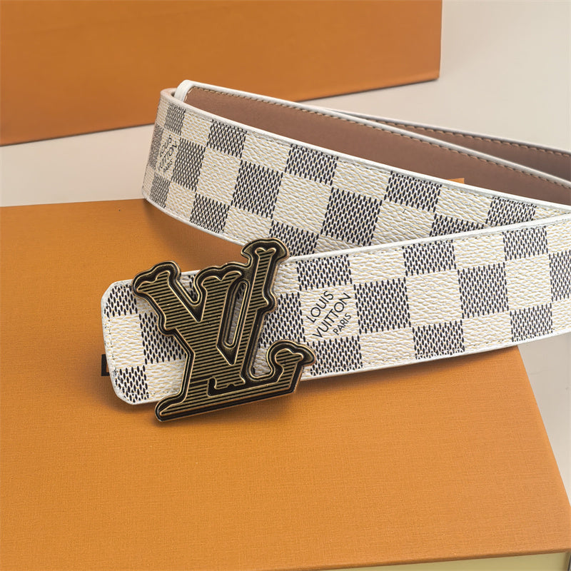 Horizontal Textured Buckle Belt (White Latticed)