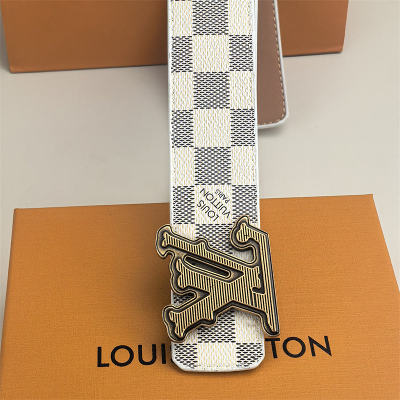 Horizontal Textured Buckle Belt (White Latticed)