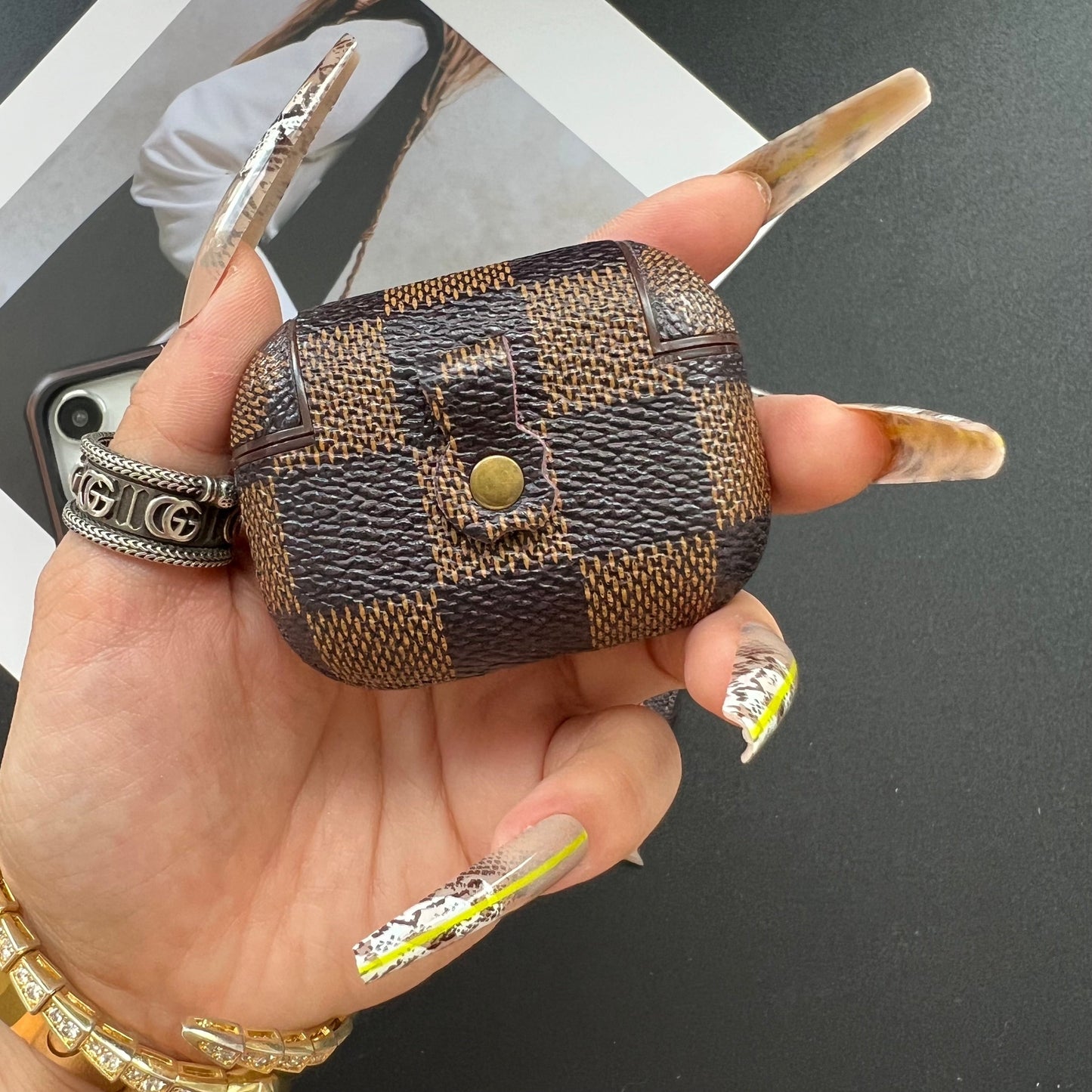 Traditional Touch Waistband For iWatch (Brown)