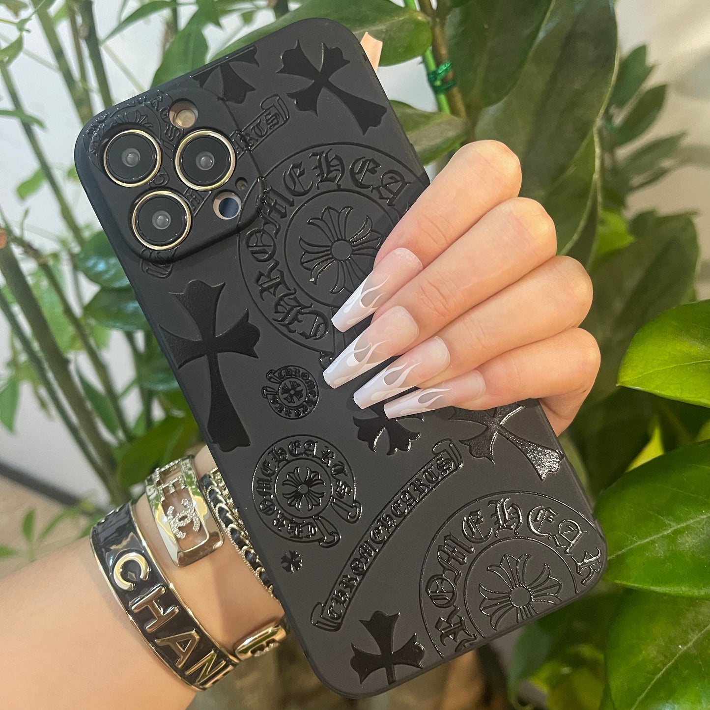 Black Trendy Phone Case (Full Heart)