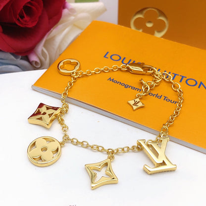 Pulsera de latón con colgante