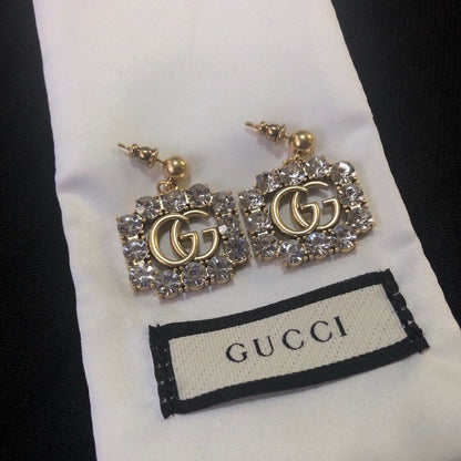 Belle Parure Diamants (boucles d'oreilles, bracelet et collier)