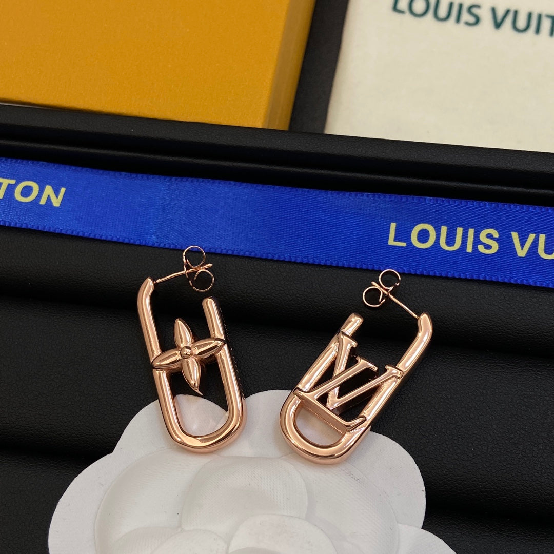 Love Cute Fine Earrings Hoop