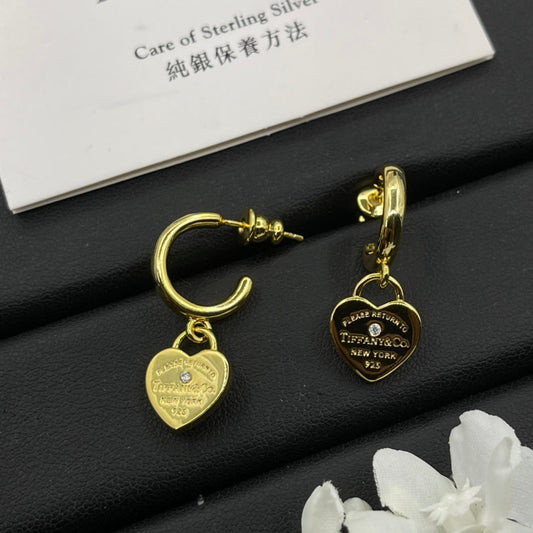 Tiny Girl Cute Earrings.
