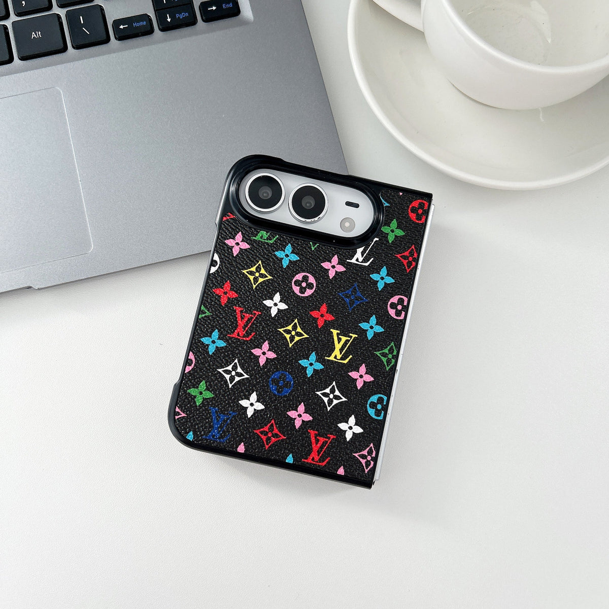 Traditional Design Phone Case For iPhone Duo