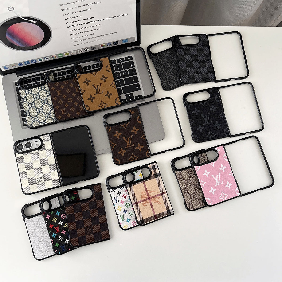 Traditional Design Phone Case For iPhone Duo
