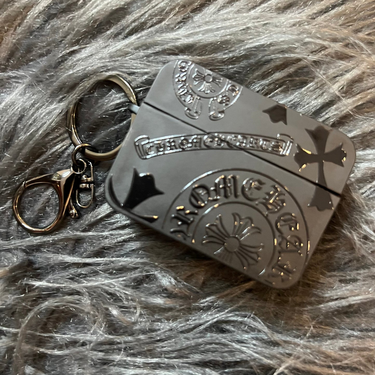 Black Trendy Airpods Case (Full Heart)