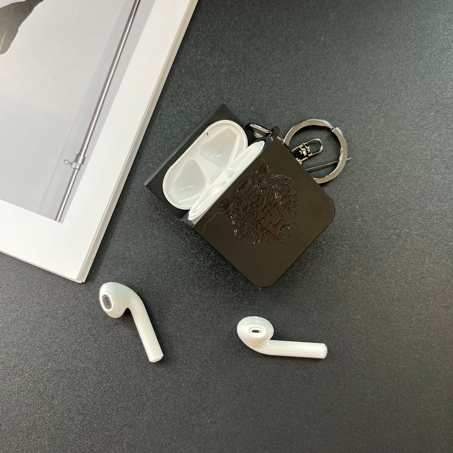 Black Trendy Airpods Case ( Tiger )