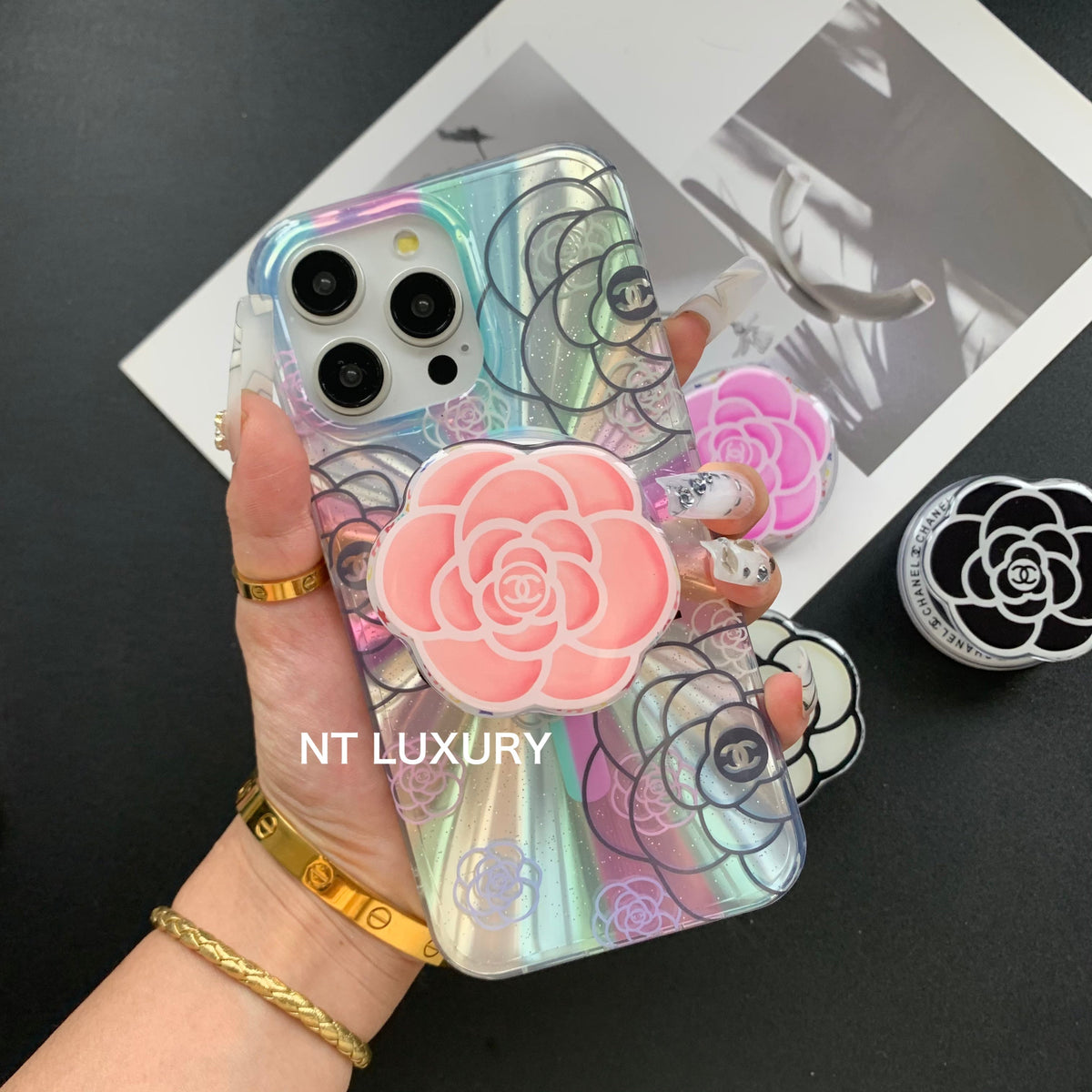 Design laser con fiore MagSafe per iPhone