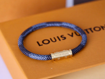 Pulsera con diseño de 4 colores
