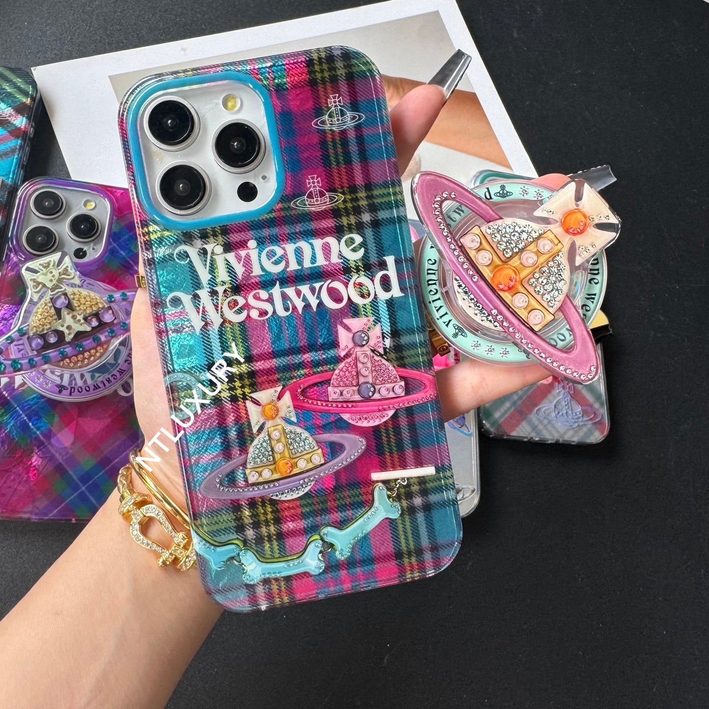 Latticed West Woo iPhone Case with MageSafe Holder