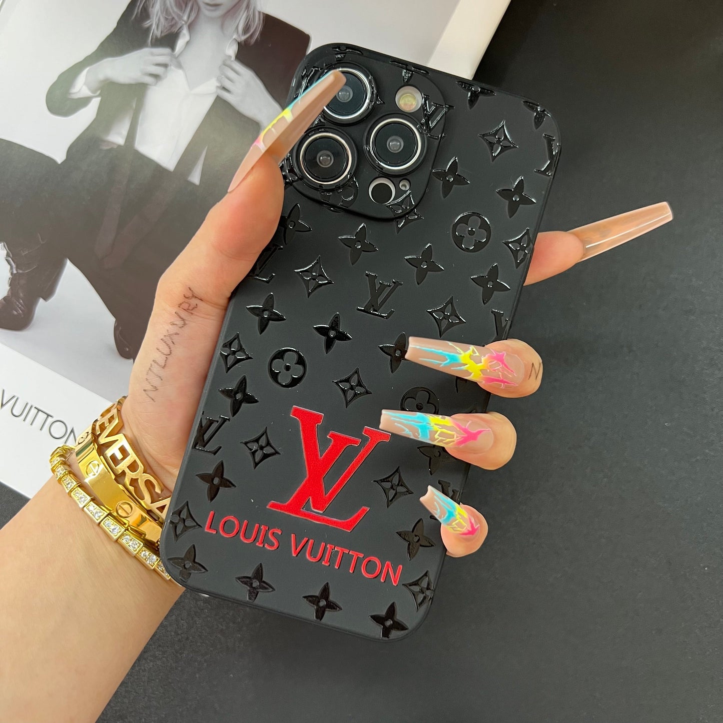 Black Trendy Phone Case ( Down Love For Red)