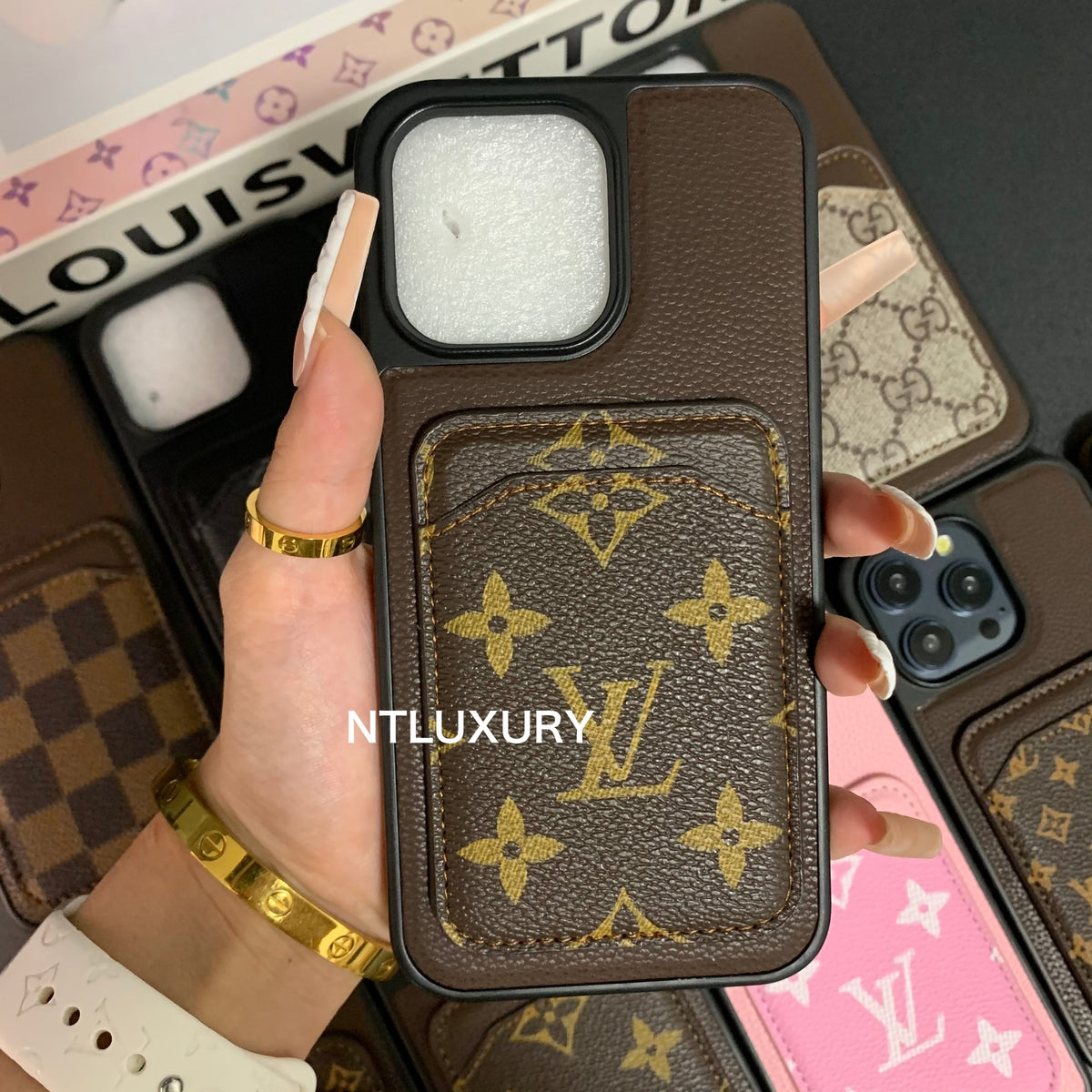 Coque de téléphone MagSafe avec porte-cartes (Grand Amour)