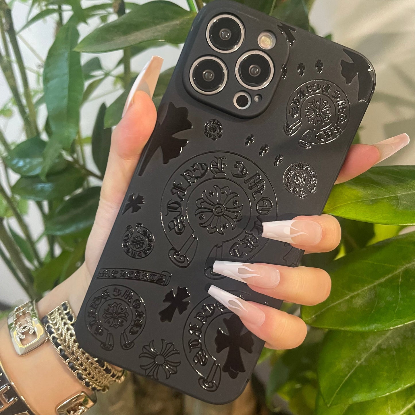 Black Trendy Phone Case (Full Heart)