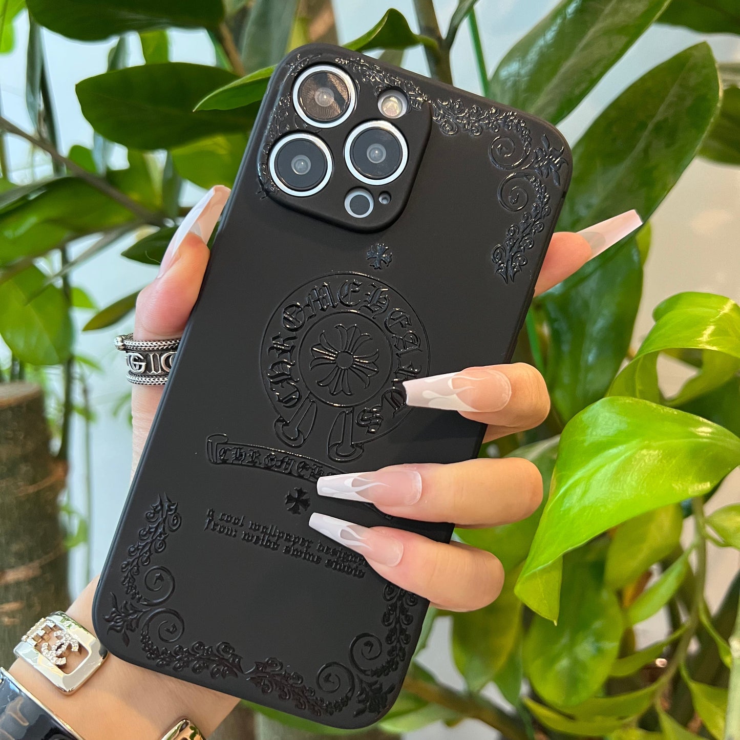 Black Trendy Phone Case ( Middle Heart)