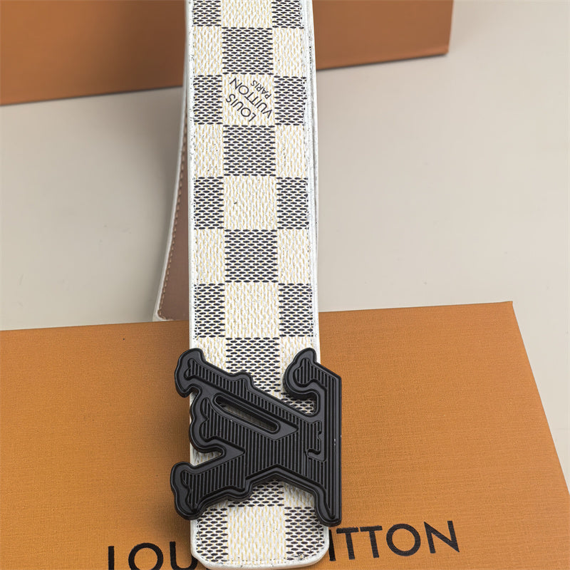 Horizontal Textured Buckle Belt (White Latticed)