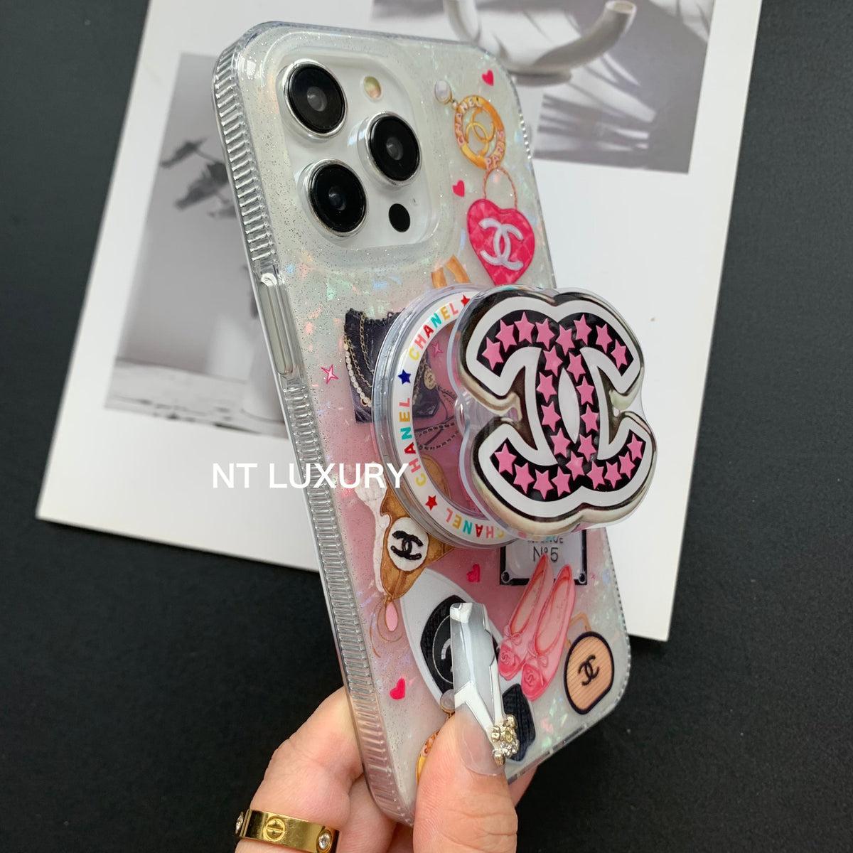 Cover per telefono con ragazza e stella dipinta e supporto MagSafe