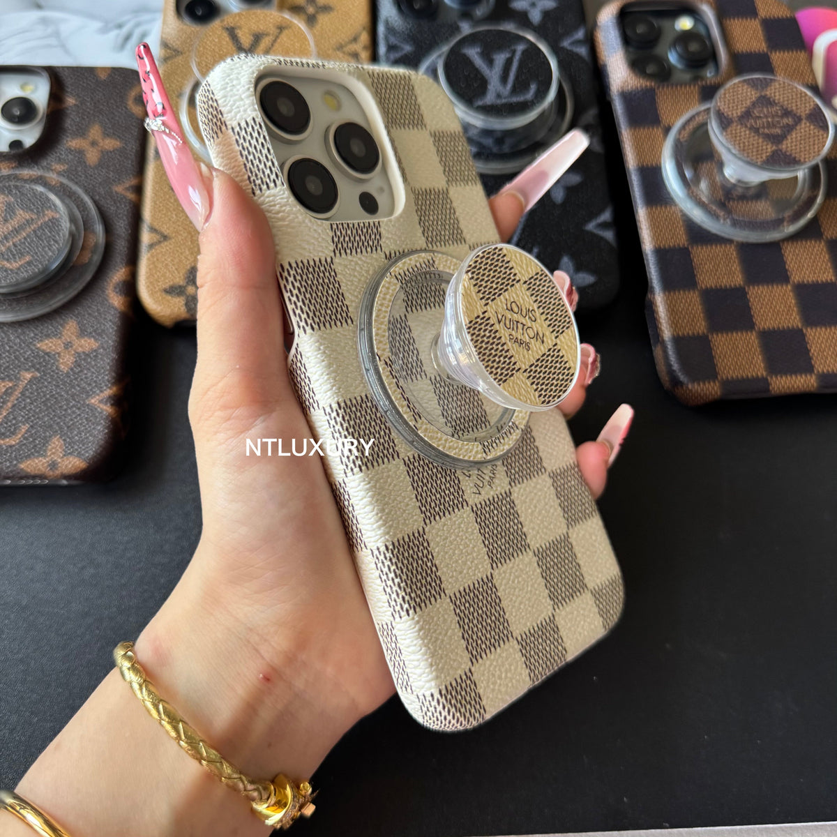 Traditional Love Phone Case with MagSafe Holder For iPhone (Brown Latticed)