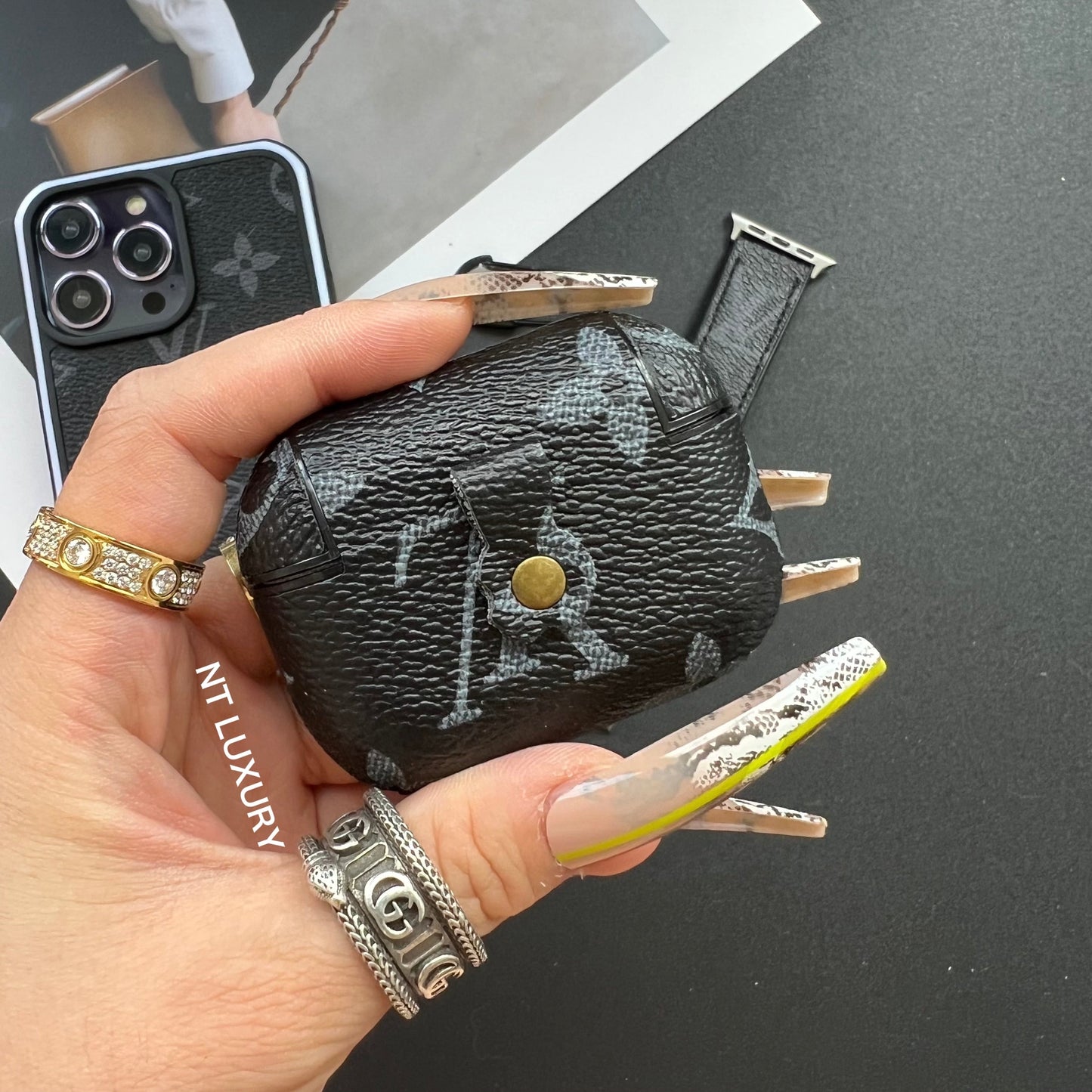 Traditional Touch Airpods Case (Black Love)
