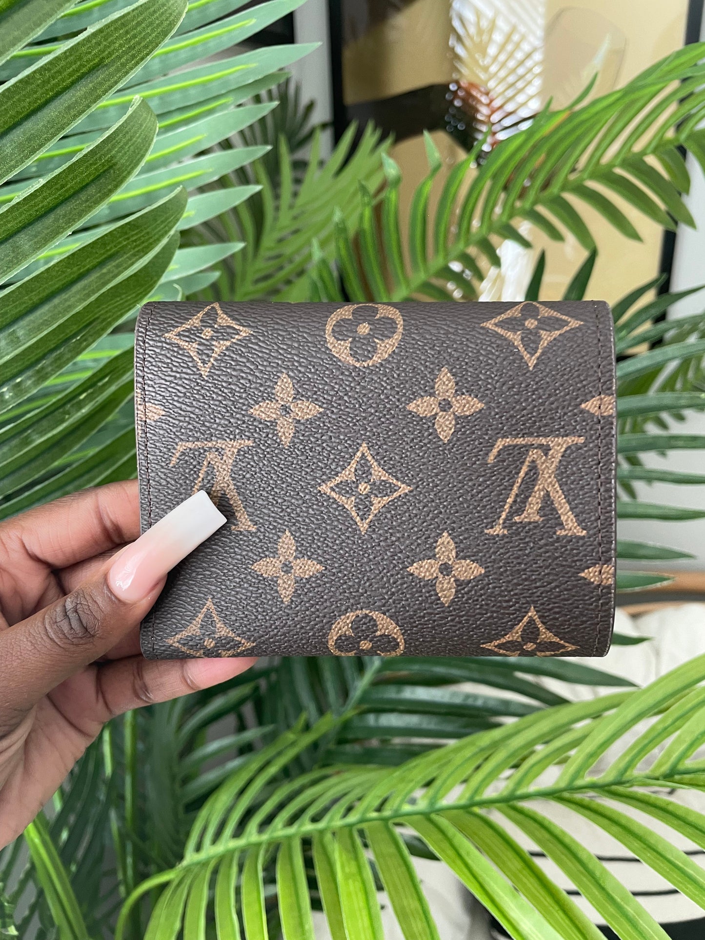 Short Brown/Pink Flower logo Full Wallet *comes with box*