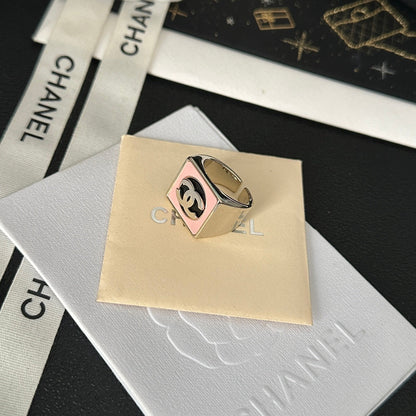 Anello aperto con stella smaltata