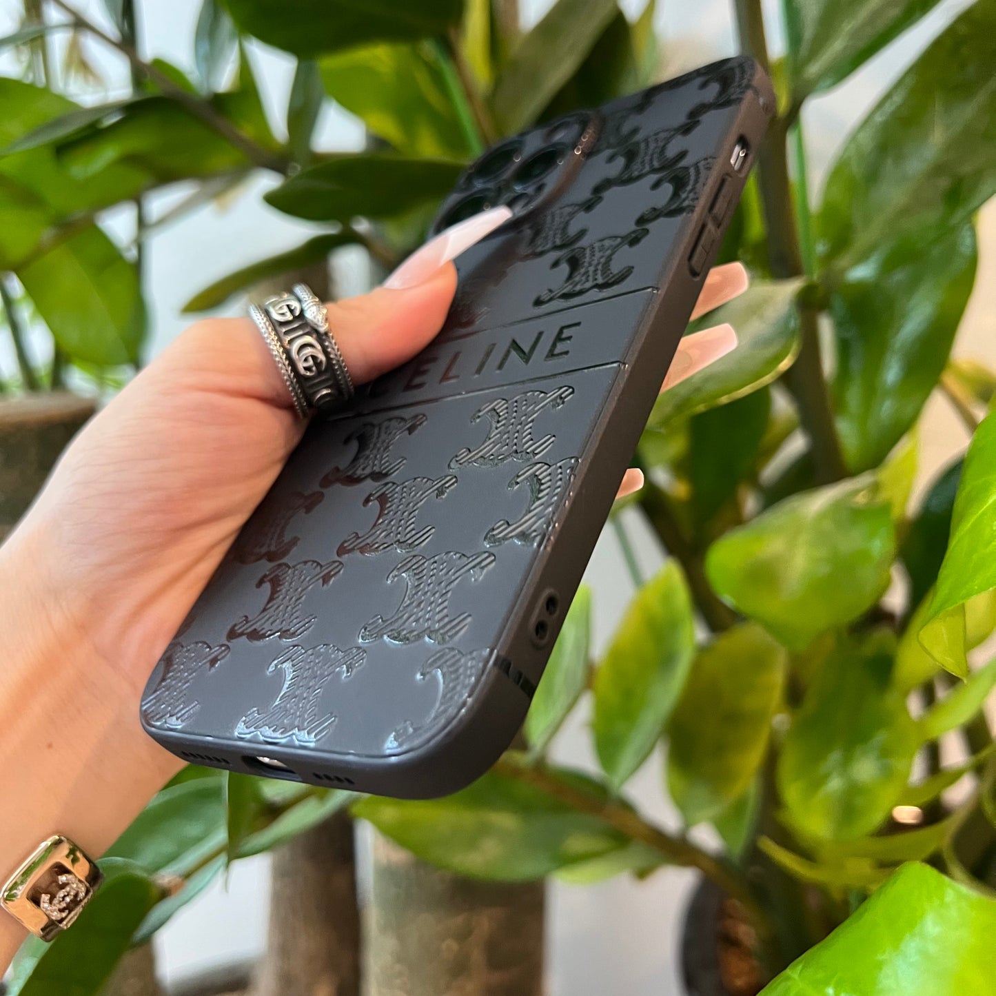 Black Trendy Phone Case (Middle CL)