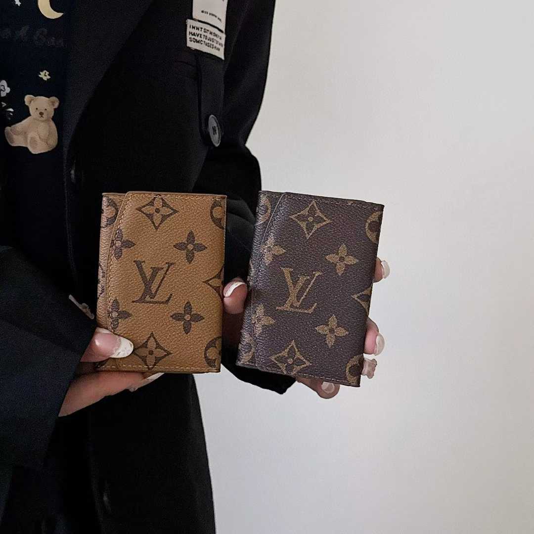 Curved Edge Tri-Fold Wallet