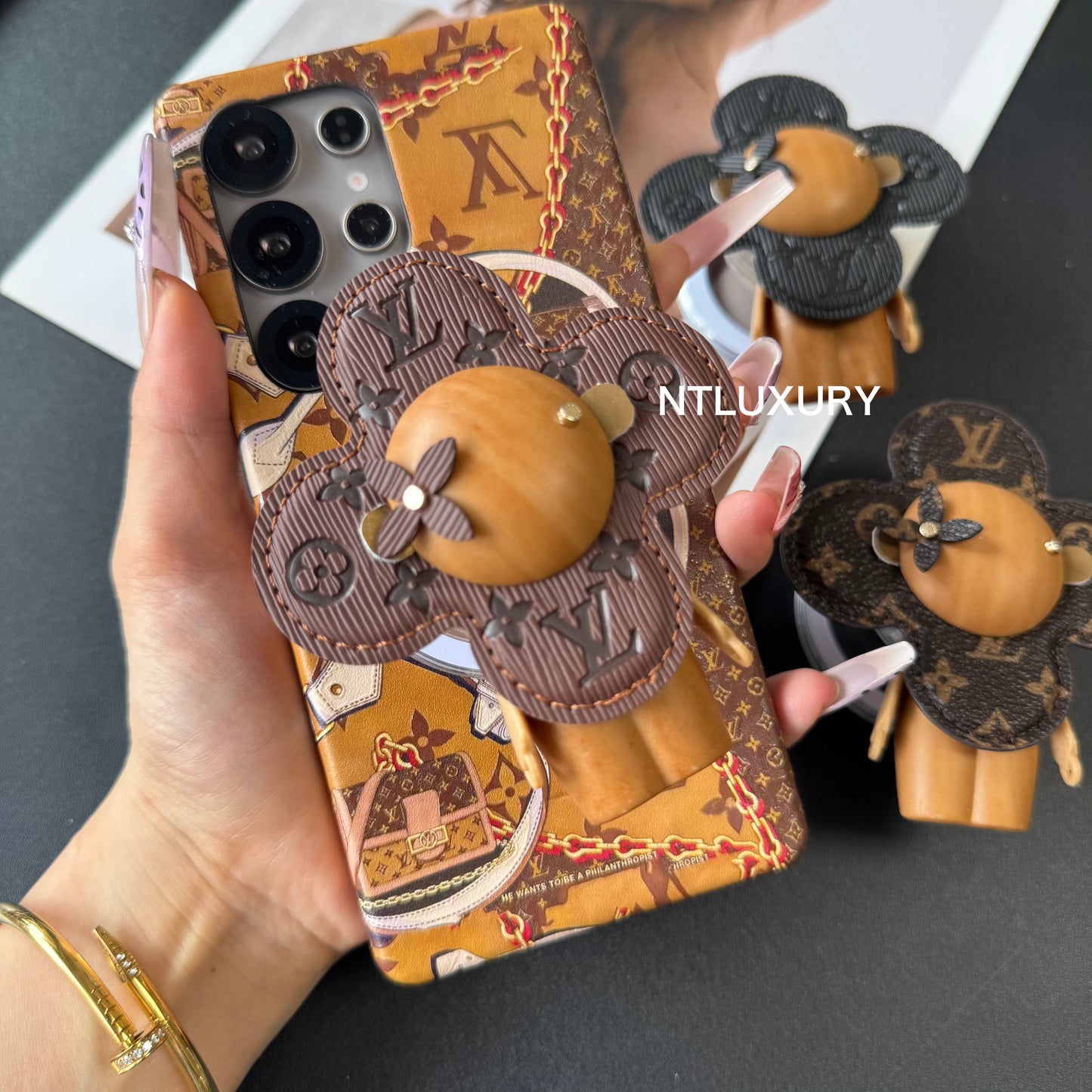 Vivian Floral Love Samsung Case with Magsafe Holder
