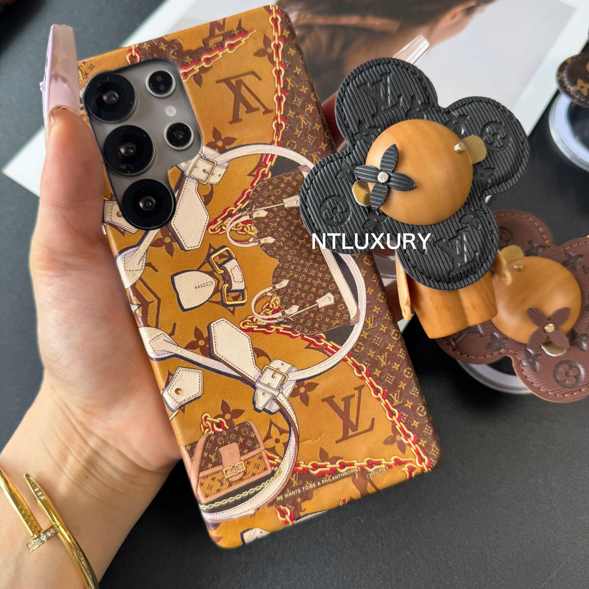 Vivian Floral Love Samsung Case with Magsafe Holder