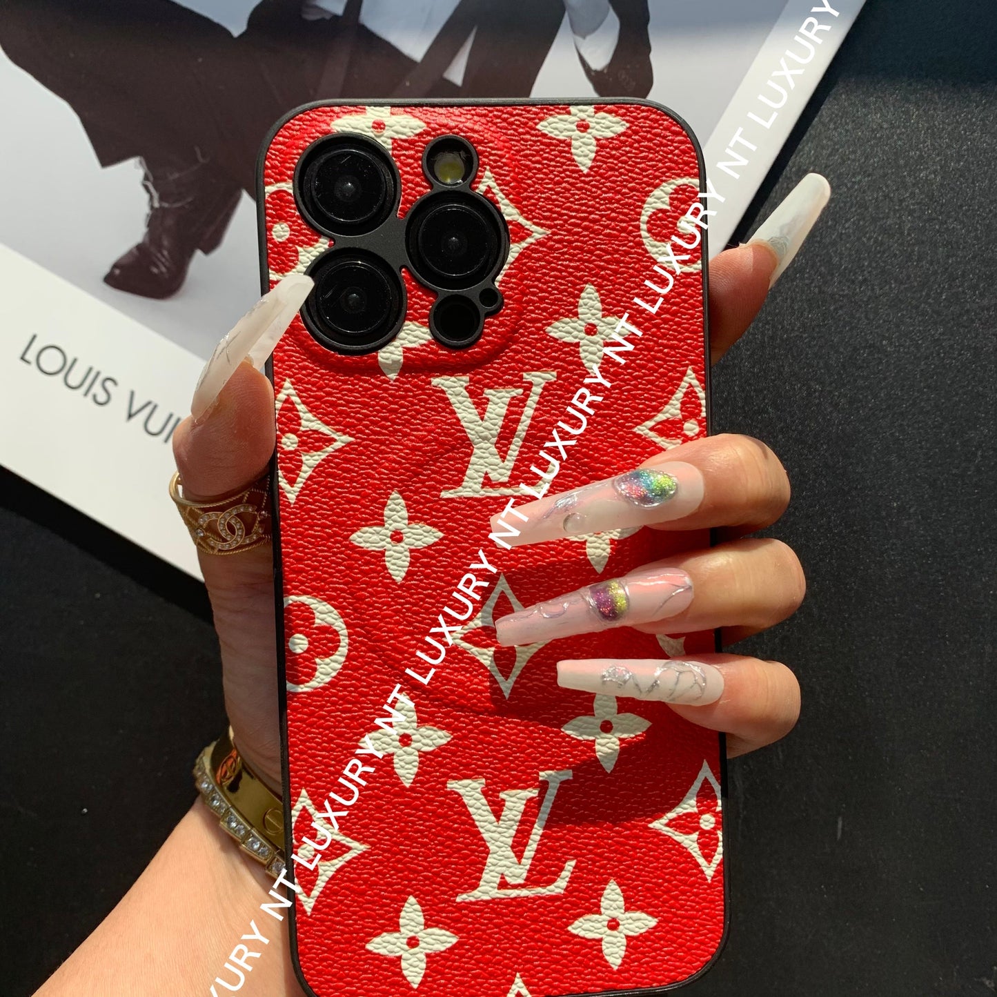 Traditional Red Phone Case (Magsafe)