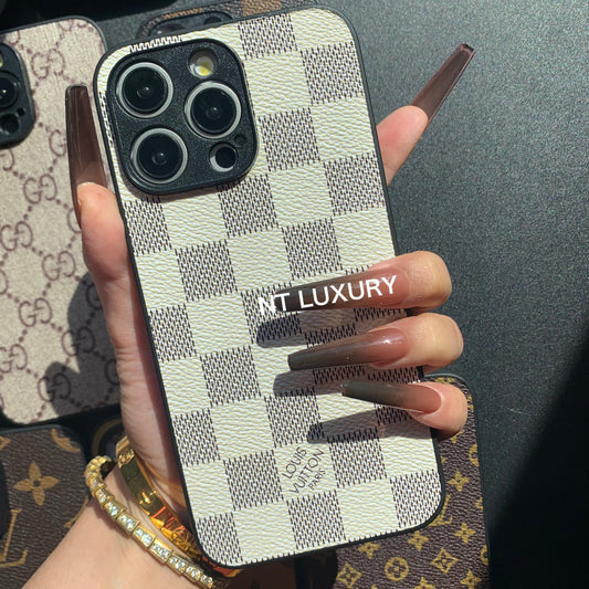 Traditional Phone Case with Camera Protection (White Latticed)