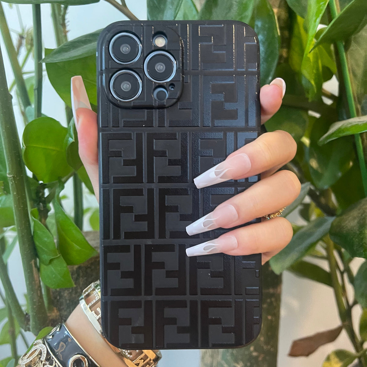 Coque de téléphone noire tendance (fantaisie)