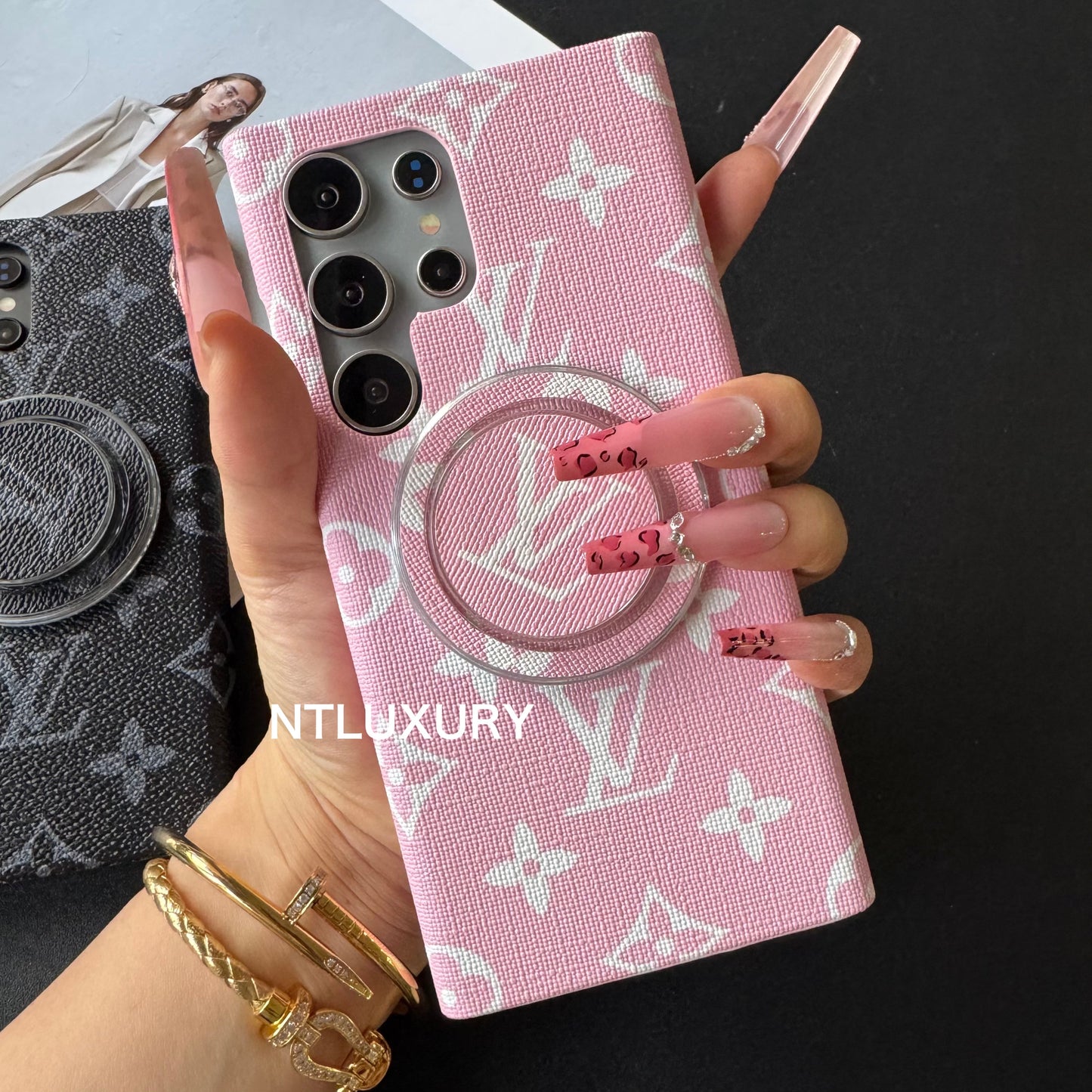 Traditional Love Samsung Case with MagSafe Holder (Black & Pink Big Love)