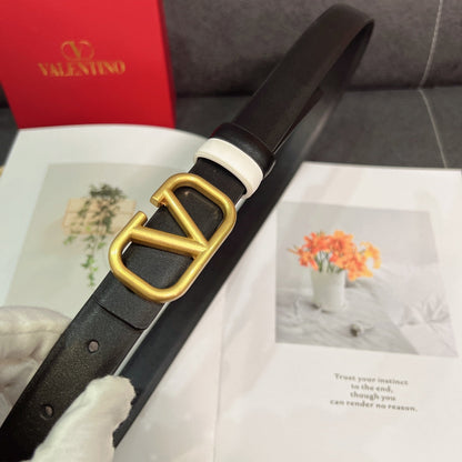 Ceinture Femme en Cuir Brillant à Logo Métallique