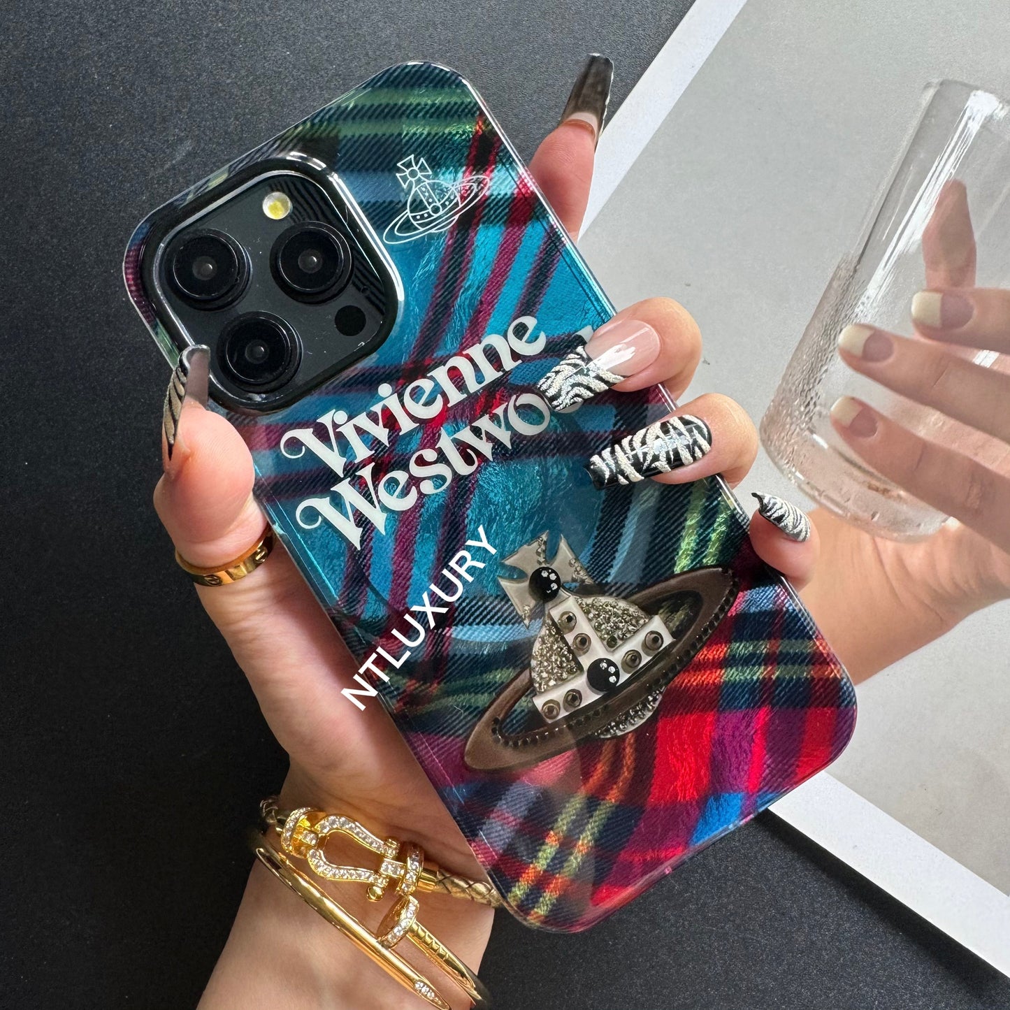 Latticed West Woo iPhone Case with MageSafe Holder